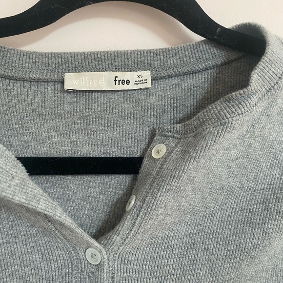 Aritzia Wilfred Free Mavis T-Shirt - Picture 4 of 6